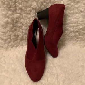 MARILYN CRISS CROSS HEEL. Sz 13w